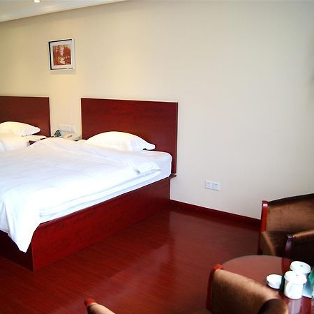 GreenTree Inn JiangSu WuXi YangJian XiHu Road Express Hotel Bagian luar foto