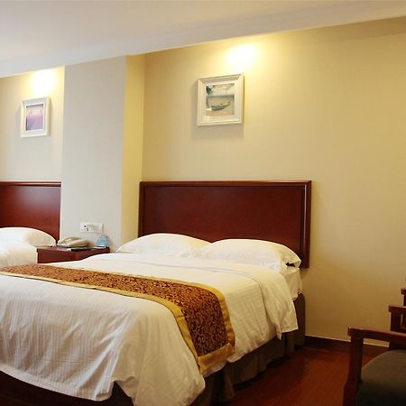 GreenTree Inn JiangSu WuXi YangJian XiHu Road Express Hotel Bagian luar foto