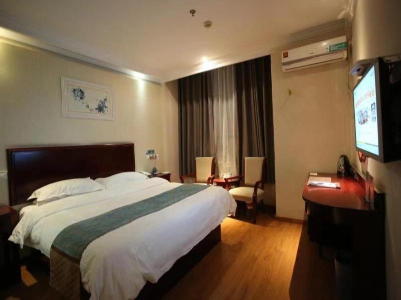 GreenTree Inn JiangSu WuXi YangJian XiHu Road Express Hotel Bagian luar foto