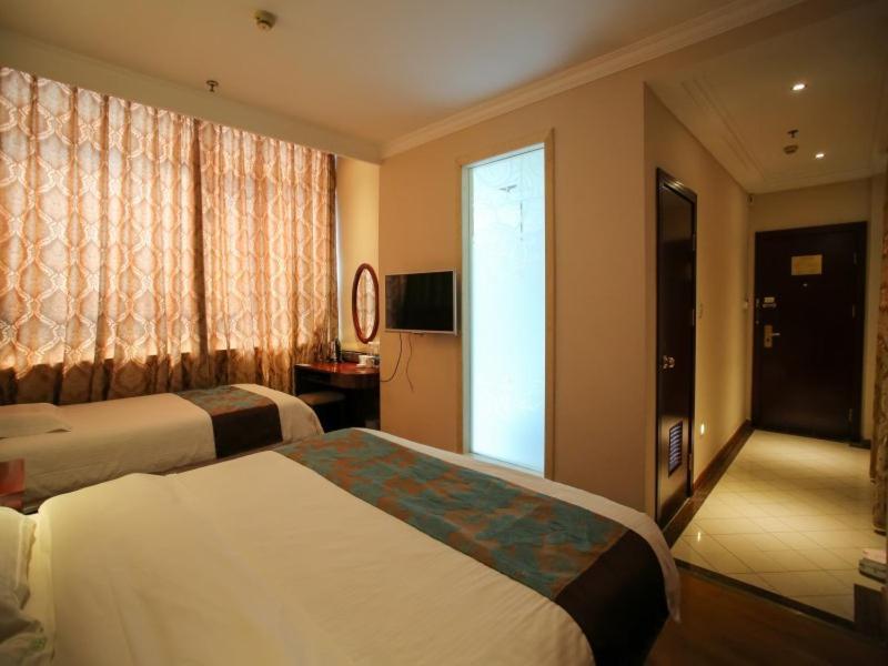 GreenTree Inn JiangSu WuXi YangJian XiHu Road Express Hotel Bagian luar foto