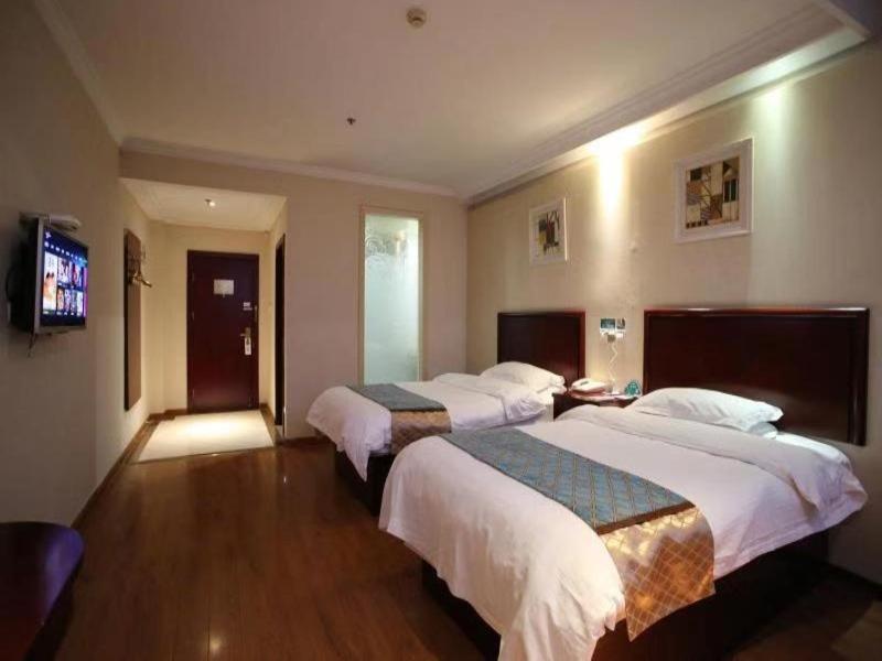 GreenTree Inn JiangSu WuXi YangJian XiHu Road Express Hotel Bagian luar foto