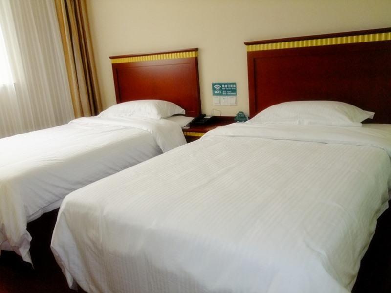 GreenTree Inn JiangSu WuXi YangJian XiHu Road Express Hotel Bagian luar foto