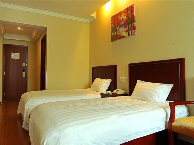 GreenTree Inn JiangSu WuXi YangJian XiHu Road Express Hotel Bagian luar foto