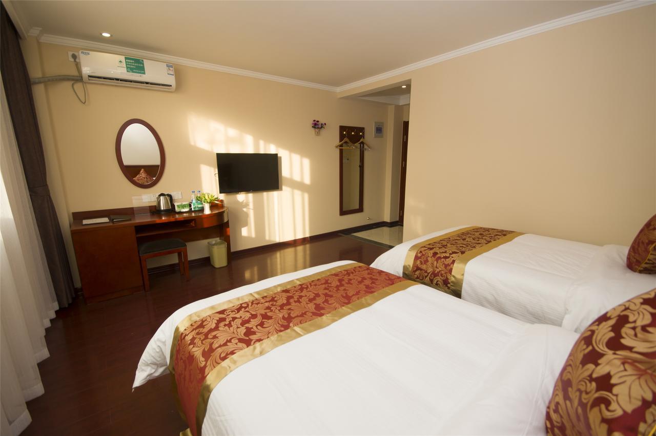 GreenTree Inn JiangSu WuXi YangJian XiHu Road Express Hotel Bagian luar foto