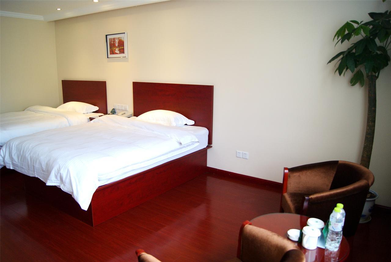 GreenTree Inn JiangSu WuXi YangJian XiHu Road Express Hotel Bagian luar foto